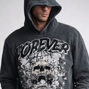 Forever Global Essentials Gray Graphic Hoodie Size M